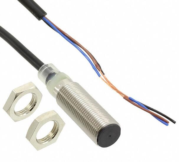 OMRON E2BM12KS04WPB15M Sensor