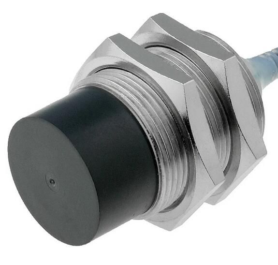 OMRON E2AM30KN20M1C2 Sensor