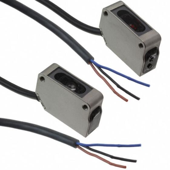 OMRON E3ZMCT82B2M Sensor