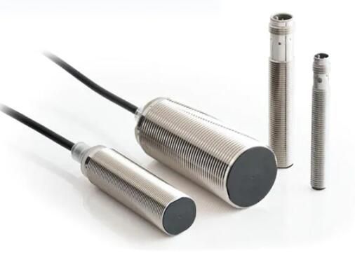 OMRON E2BM12KS04WPB12M Sensor