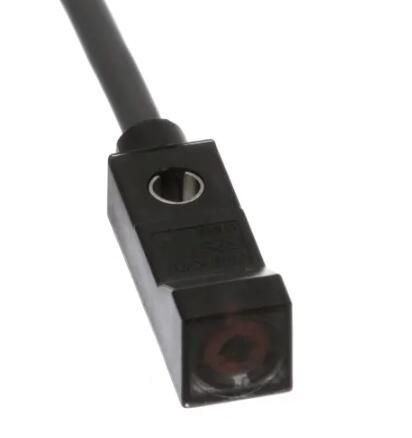 OMRON E2SQ231M Sensor