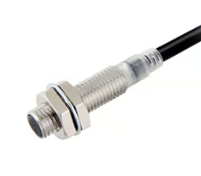 OMRON E2E-X1R5C18 5M Device