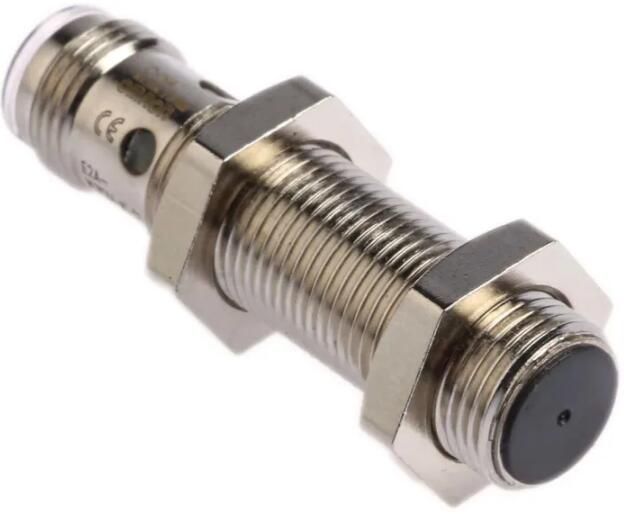 OMRON E2AM12KS04M1C1 Sensor