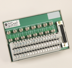 Allen Bradley 1492-AIFM8K-3 Device