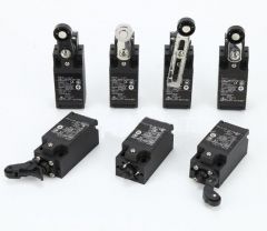 OMRON D4N-2A32 Switch