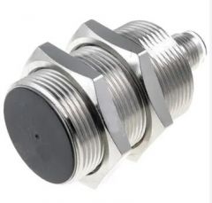 OMRON E2AM30KS15M1C1 Sensor