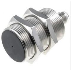 OMRON E2AM30KS15M1C2 Sensor