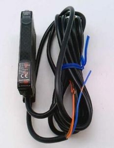 OMRON E2CEDA412M Sensor