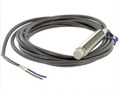 OMRON E2E2X8MD1 Sensor