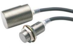OMRON E2EX10Y1M1 Sensor