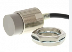 OMRON E2EX20MD1S Sensor