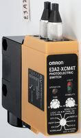 Omron E3A2-XCM4 Sensor