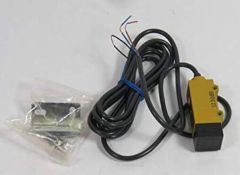 OMRON E3SR1E4 Sensor