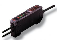 OMRON E3XDAC41S2M Sensor