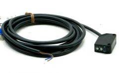 OMRON E3ZD82 Sensor