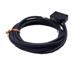 OMRON E3ZR81 Sensor