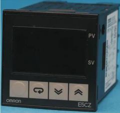 OMRON E5CZR2MTAC100240 Controller