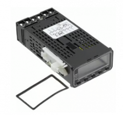 OMRON E5GC-QX1D6M-015 Device