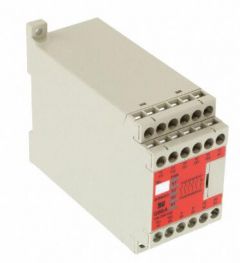 OMRON G9SA-501-AC100-240 Relay